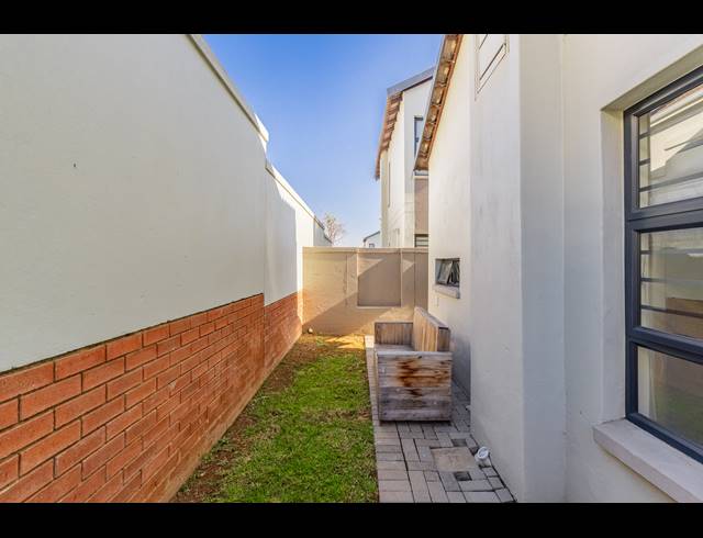 3 BEDROOM TOWNHOUSE FOR SALE IN CRAIGAVON